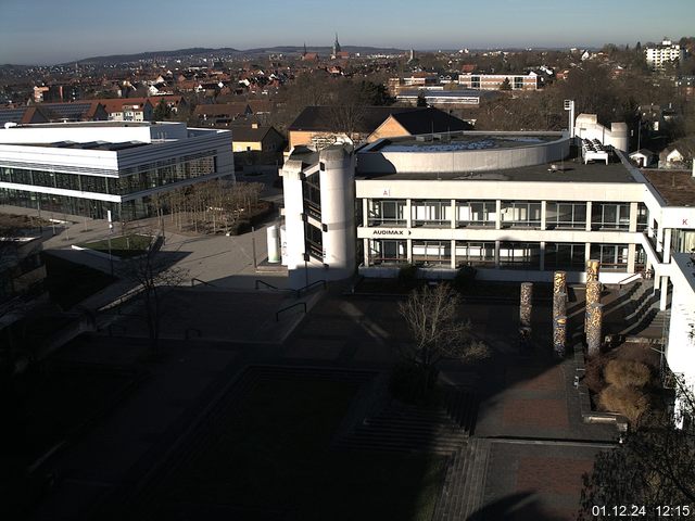 Foto der Webcam: Verwaltungsgebäude, Innenhof mit Audimax, Hörsaal-Gebäude 1