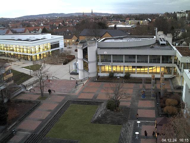 Foto der Webcam: Verwaltungsgebäude, Innenhof mit Audimax, Hörsaal-Gebäude 1