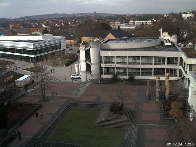 Foto der Webcam: Verwaltungsgebäude, Innenhof mit Audimax, Hörsaal-Gebäude 1