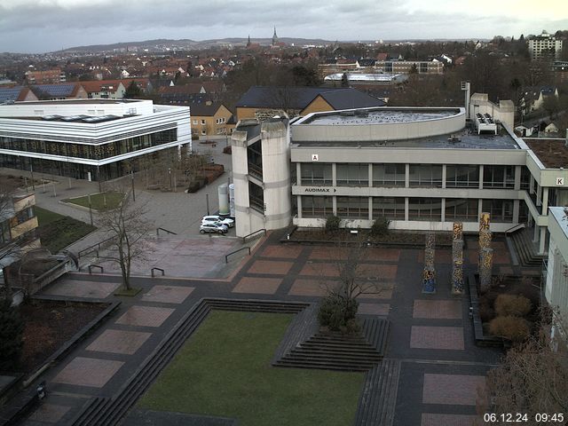 Foto der Webcam: Verwaltungsgebäude, Innenhof mit Audimax, Hörsaal-Gebäude 1