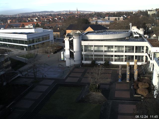 Foto der Webcam: Verwaltungsgebäude, Innenhof mit Audimax, Hörsaal-Gebäude 1