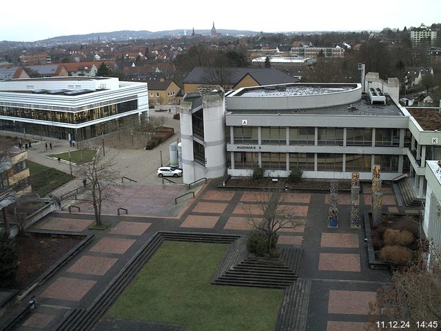 Foto der Webcam: Verwaltungsgebäude, Innenhof mit Audimax, Hörsaal-Gebäude 1