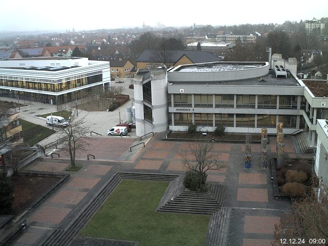 Foto der Webcam: Verwaltungsgebäude, Innenhof mit Audimax, Hörsaal-Gebäude 1