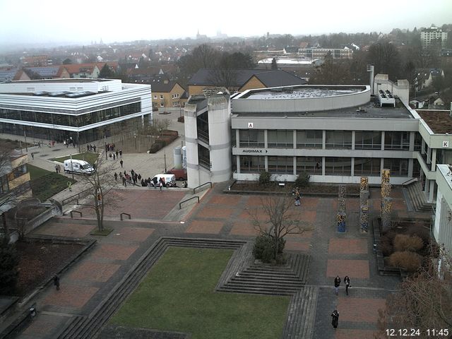 Foto der Webcam: Verwaltungsgebäude, Innenhof mit Audimax, Hörsaal-Gebäude 1