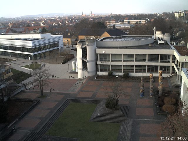 Foto der Webcam: Verwaltungsgebäude, Innenhof mit Audimax, Hörsaal-Gebäude 1