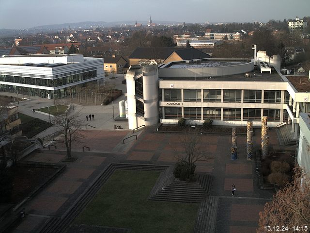 Foto der Webcam: Verwaltungsgebäude, Innenhof mit Audimax, Hörsaal-Gebäude 1