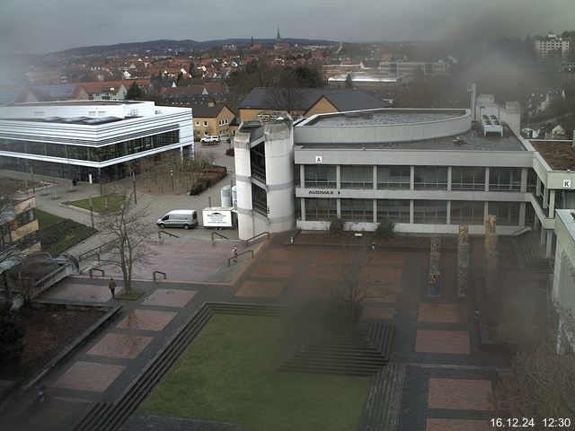 Foto der Webcam: Verwaltungsgebäude, Innenhof mit Audimax, Hörsaal-Gebäude 1