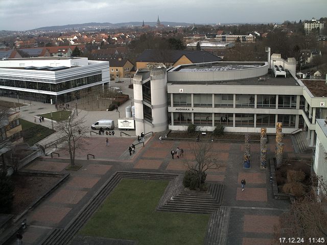 Foto der Webcam: Verwaltungsgebäude, Innenhof mit Audimax, Hörsaal-Gebäude 1