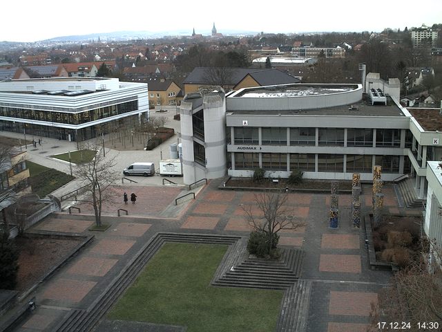 Foto der Webcam: Verwaltungsgebäude, Innenhof mit Audimax, Hörsaal-Gebäude 1