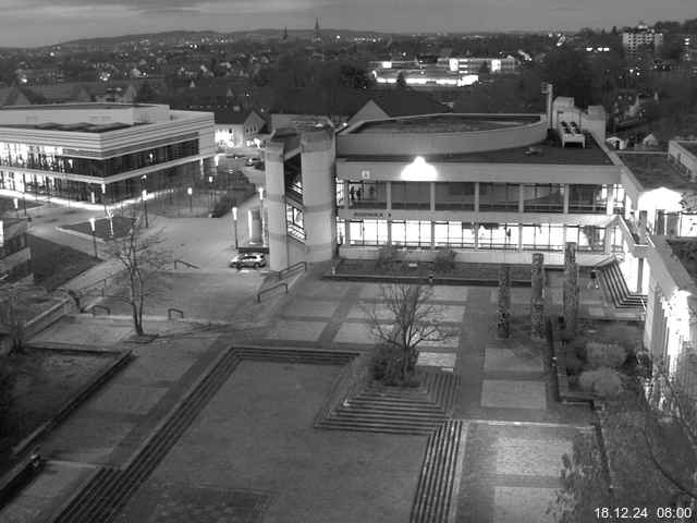 Foto der Webcam: Verwaltungsgebäude, Innenhof mit Audimax, Hörsaal-Gebäude 1