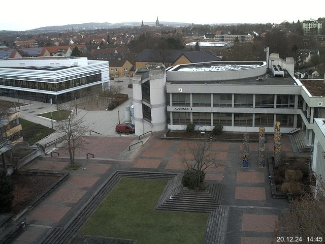 Foto der Webcam: Verwaltungsgebäude, Innenhof mit Audimax, Hörsaal-Gebäude 1