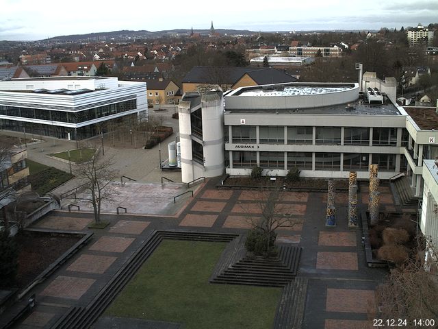 Foto der Webcam: Verwaltungsgebäude, Innenhof mit Audimax, Hörsaal-Gebäude 1