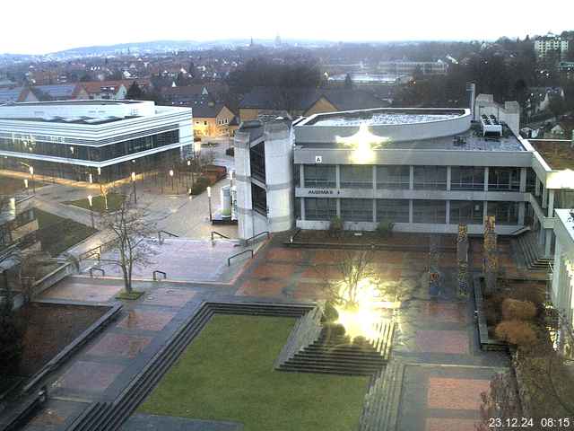 Foto der Webcam: Verwaltungsgebäude, Innenhof mit Audimax, Hörsaal-Gebäude 1