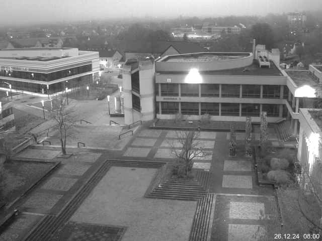 Foto der Webcam: Verwaltungsgebäude, Innenhof mit Audimax, Hörsaal-Gebäude 1