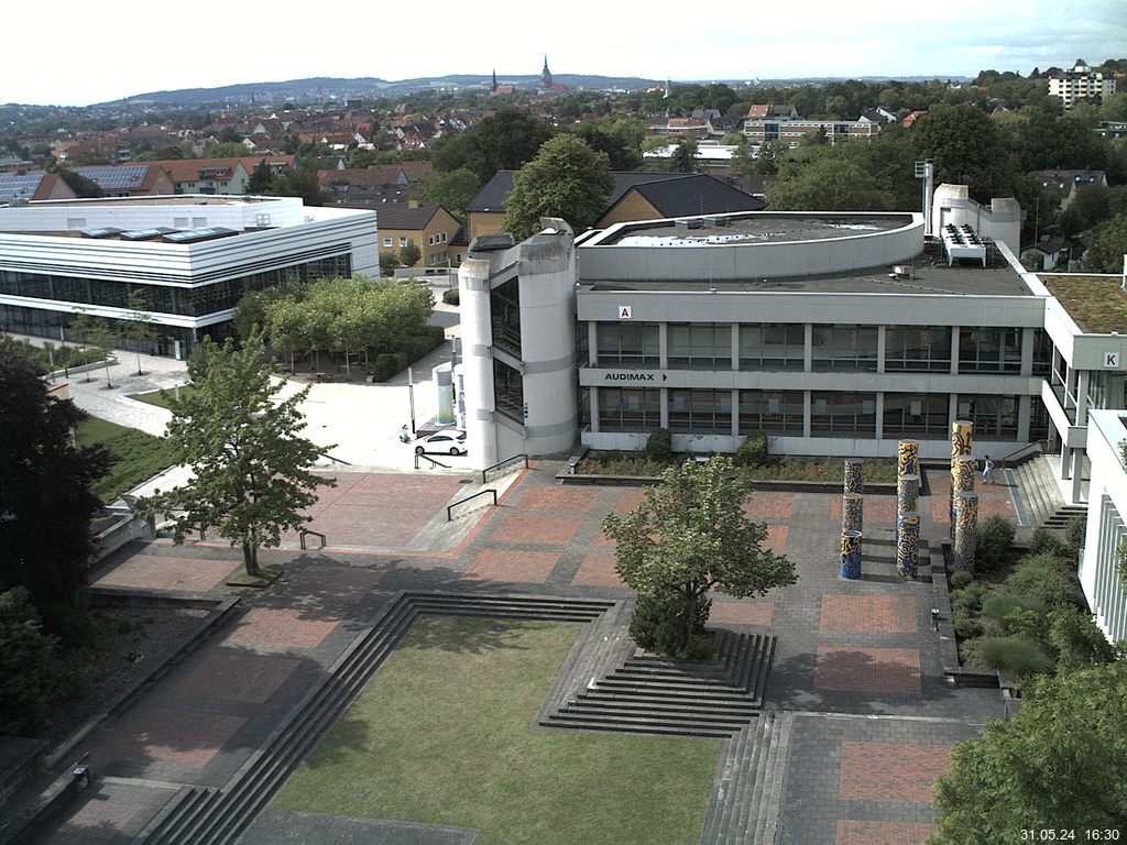 Foto der Webcam: Verwaltungsgeb&auml;ude, Innenhof mit Audimax, H&ouml;rsaal-Geb&auml;ude 1