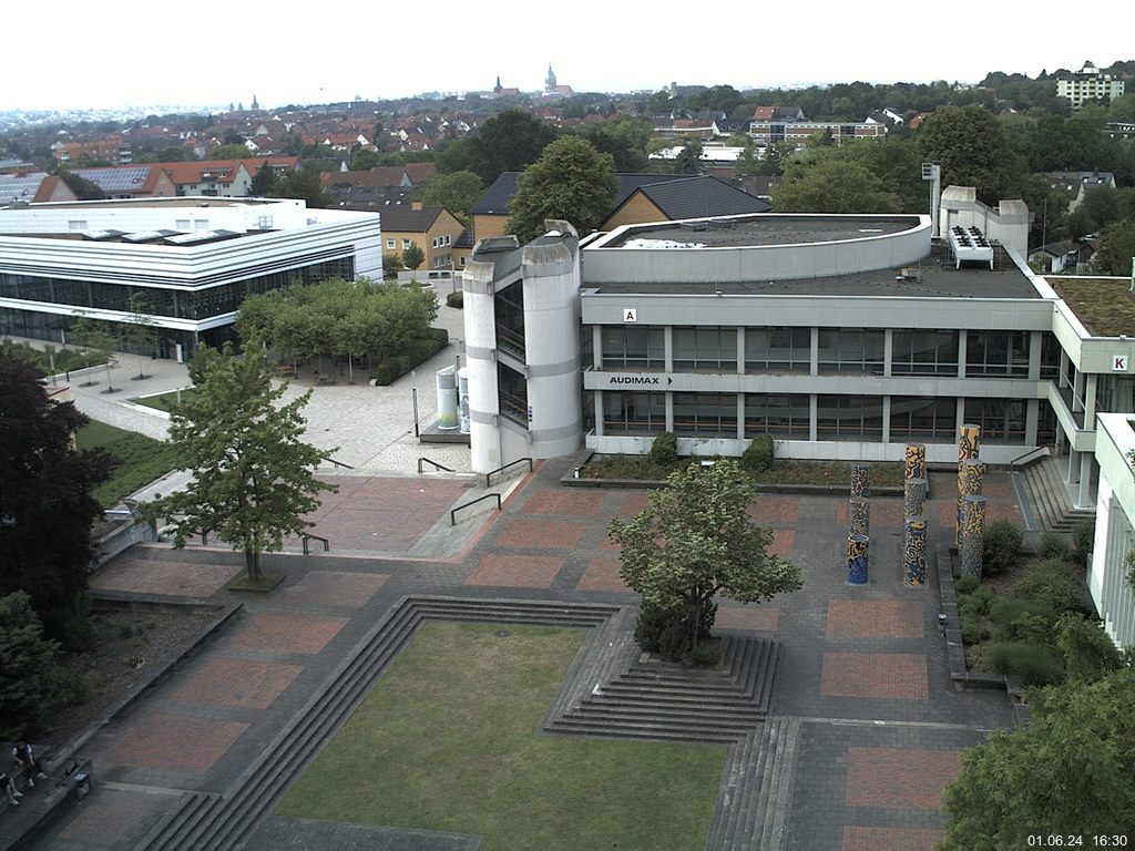 Foto der Webcam: Verwaltungsgeb&auml;ude, Innenhof mit Audimax, H&ouml;rsaal-Geb&auml;ude 1