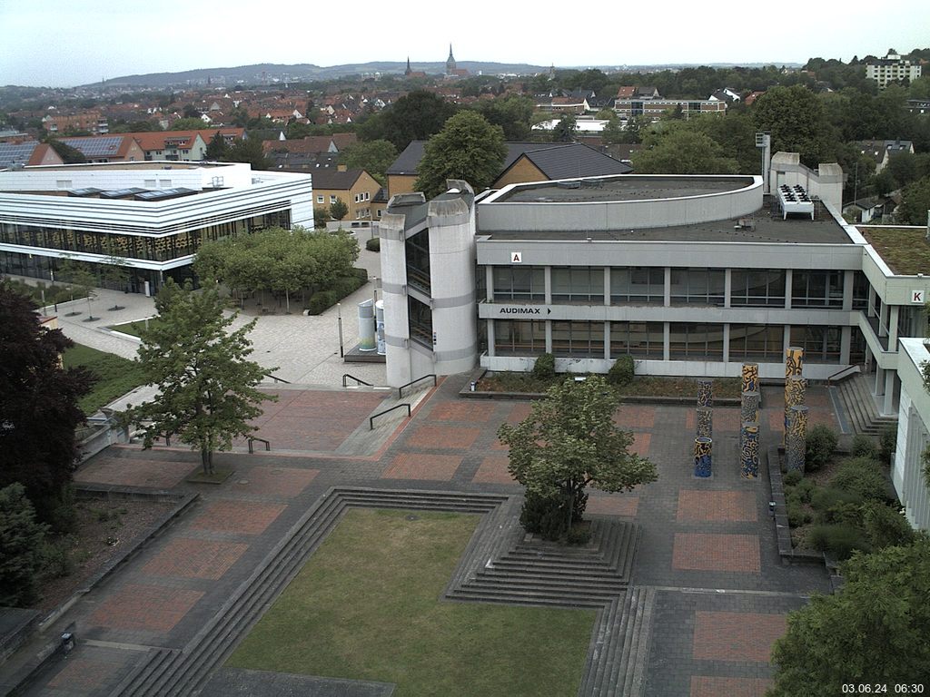 Foto der Webcam: Verwaltungsgeb&auml;ude, Innenhof mit Audimax, H&ouml;rsaal-Geb&auml;ude 1
