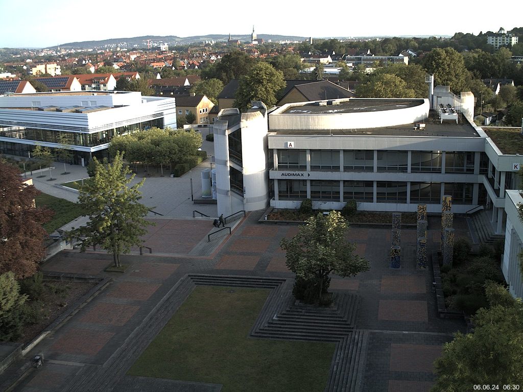 Foto der Webcam: Verwaltungsgeb&auml;ude, Innenhof mit Audimax, H&ouml;rsaal-Geb&auml;ude 1