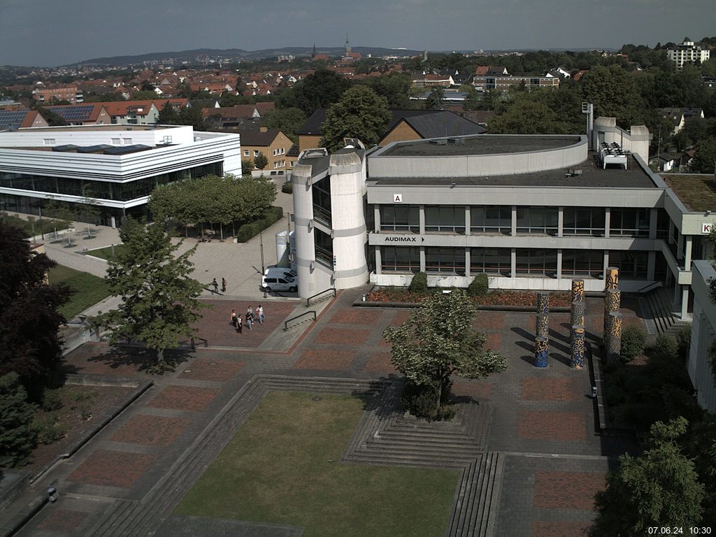 Foto der Webcam: Verwaltungsgeb&auml;ude, Innenhof mit Audimax, H&ouml;rsaal-Geb&auml;ude 1