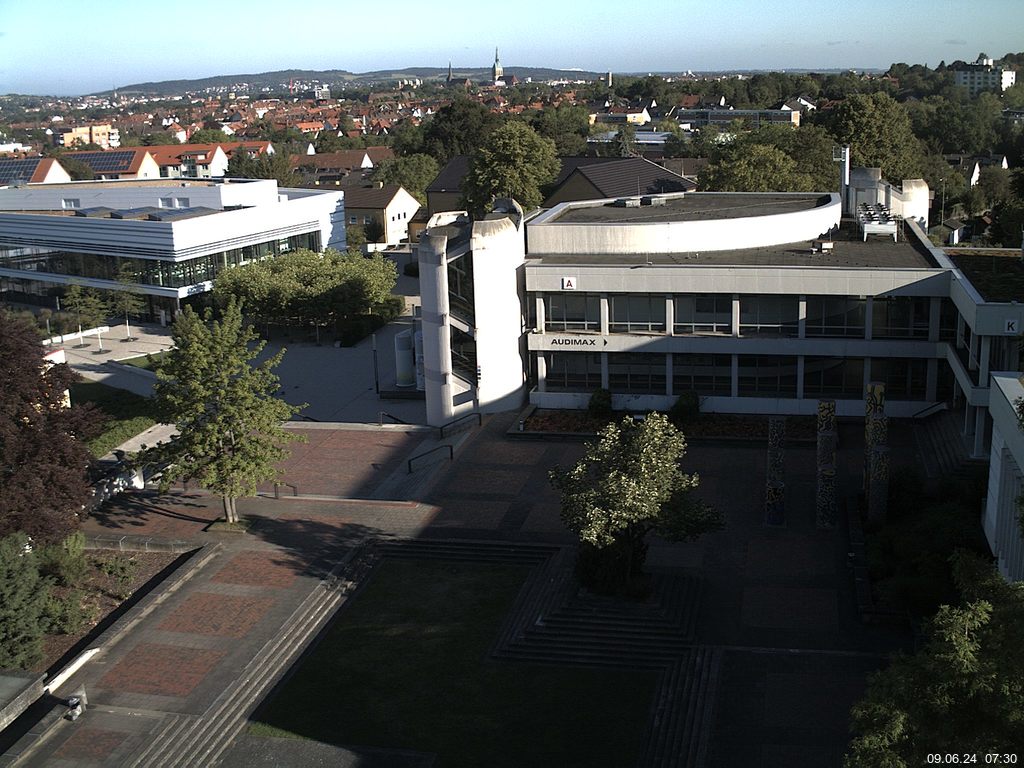 Foto der Webcam: Verwaltungsgeb&auml;ude, Innenhof mit Audimax, H&ouml;rsaal-Geb&auml;ude 1