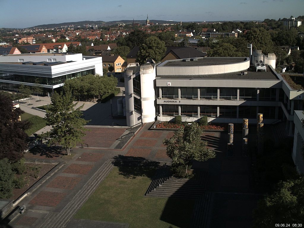 Foto der Webcam: Verwaltungsgeb&auml;ude, Innenhof mit Audimax, H&ouml;rsaal-Geb&auml;ude 1