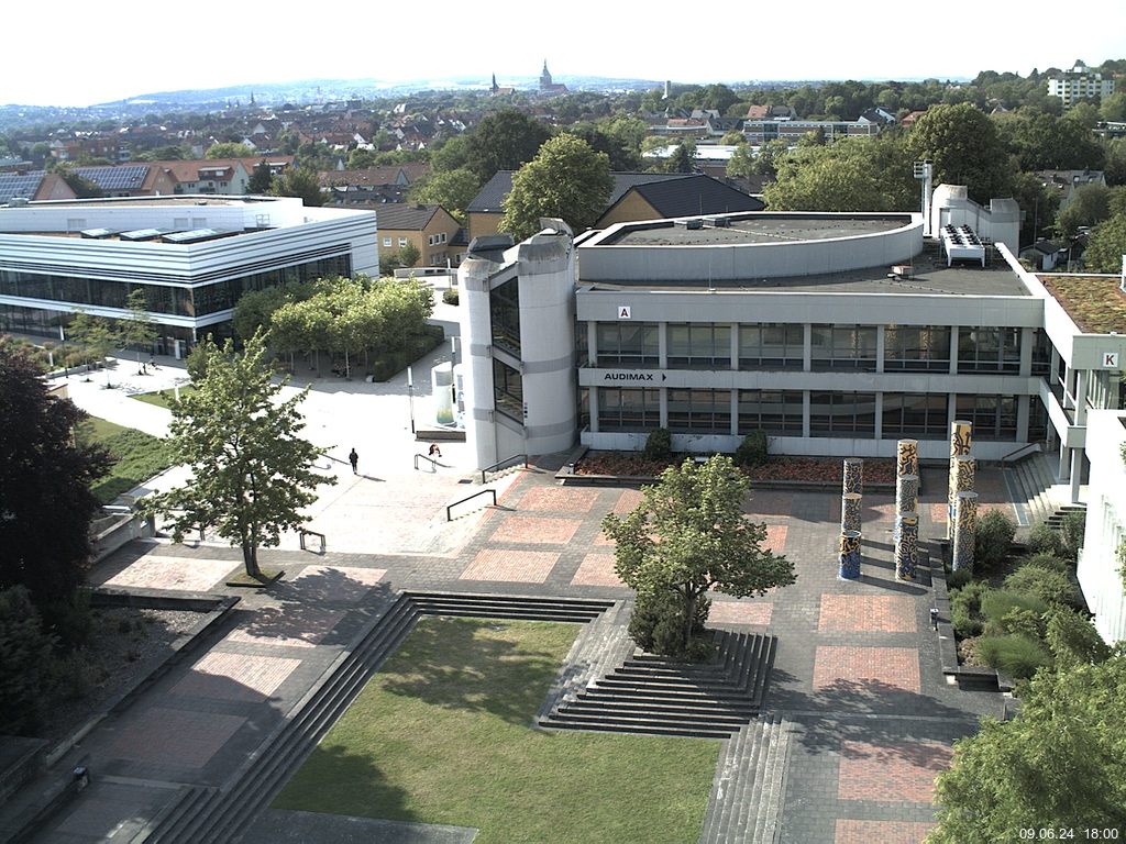 Foto der Webcam: Verwaltungsgeb&auml;ude, Innenhof mit Audimax, H&ouml;rsaal-Geb&auml;ude 1