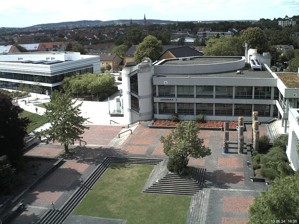 Foto der Webcam: Verwaltungsgeb&auml;ude, Innenhof mit Audimax, H&ouml;rsaal-Geb&auml;ude 1