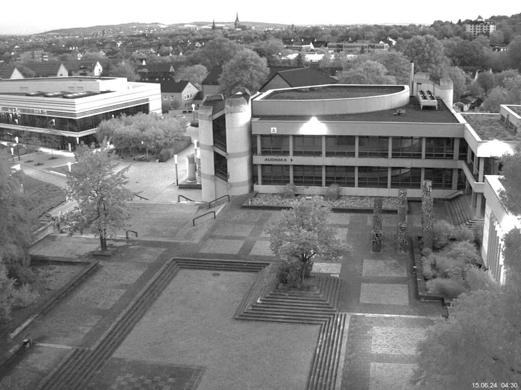 Foto der Webcam: Verwaltungsgeb&auml;ude, Innenhof mit Audimax, H&ouml;rsaal-Geb&auml;ude 1