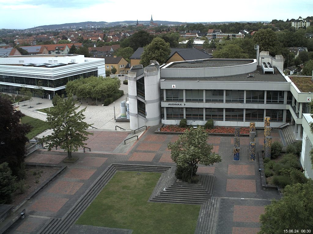 Foto der Webcam: Verwaltungsgeb&auml;ude, Innenhof mit Audimax, H&ouml;rsaal-Geb&auml;ude 1