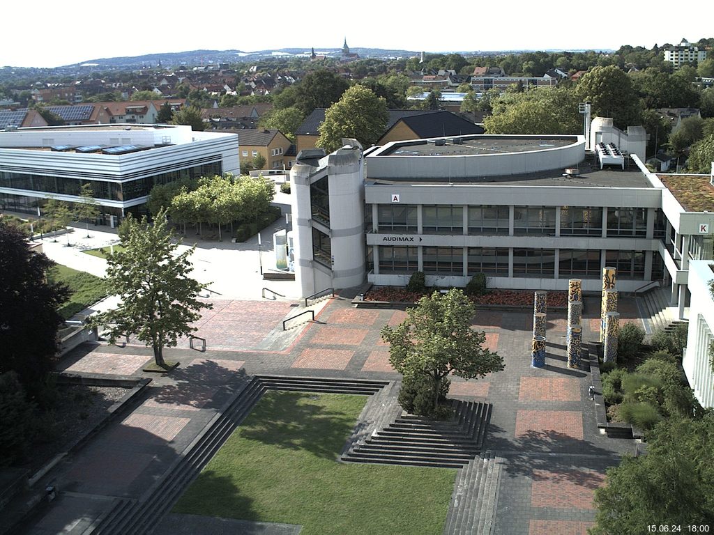 Foto der Webcam: Verwaltungsgeb&auml;ude, Innenhof mit Audimax, H&ouml;rsaal-Geb&auml;ude 1