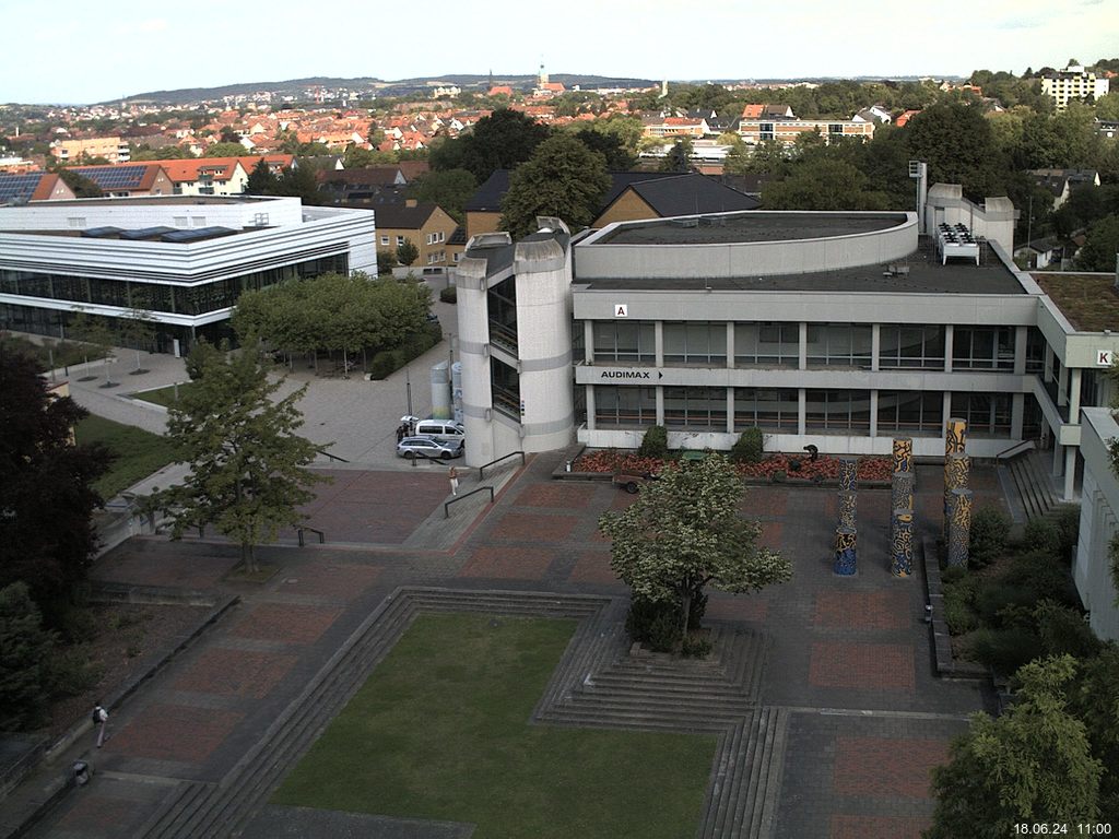 Foto der Webcam: Verwaltungsgeb&auml;ude, Innenhof mit Audimax, H&ouml;rsaal-Geb&auml;ude 1
