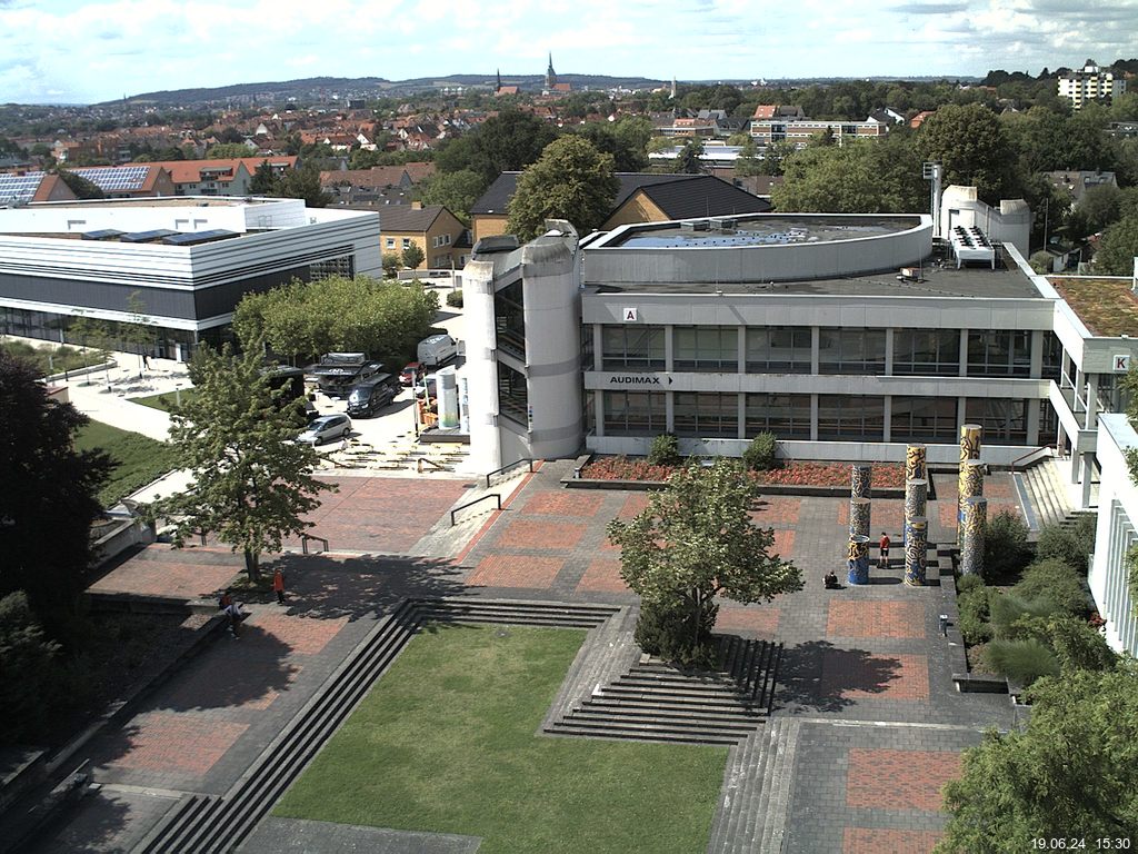 Foto der Webcam: Verwaltungsgeb&auml;ude, Innenhof mit Audimax, H&ouml;rsaal-Geb&auml;ude 1