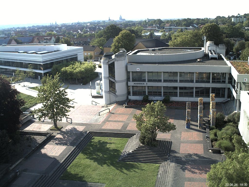 Foto der Webcam: Verwaltungsgeb&auml;ude, Innenhof mit Audimax, H&ouml;rsaal-Geb&auml;ude 1