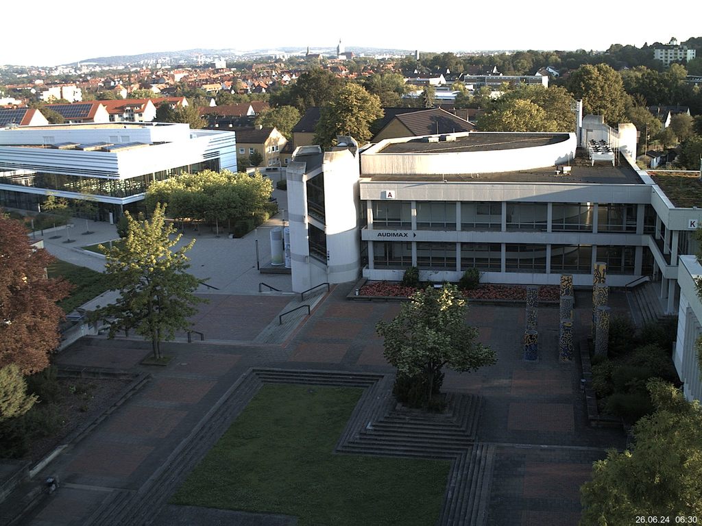 Foto der Webcam: Verwaltungsgeb&auml;ude, Innenhof mit Audimax, H&ouml;rsaal-Geb&auml;ude 1