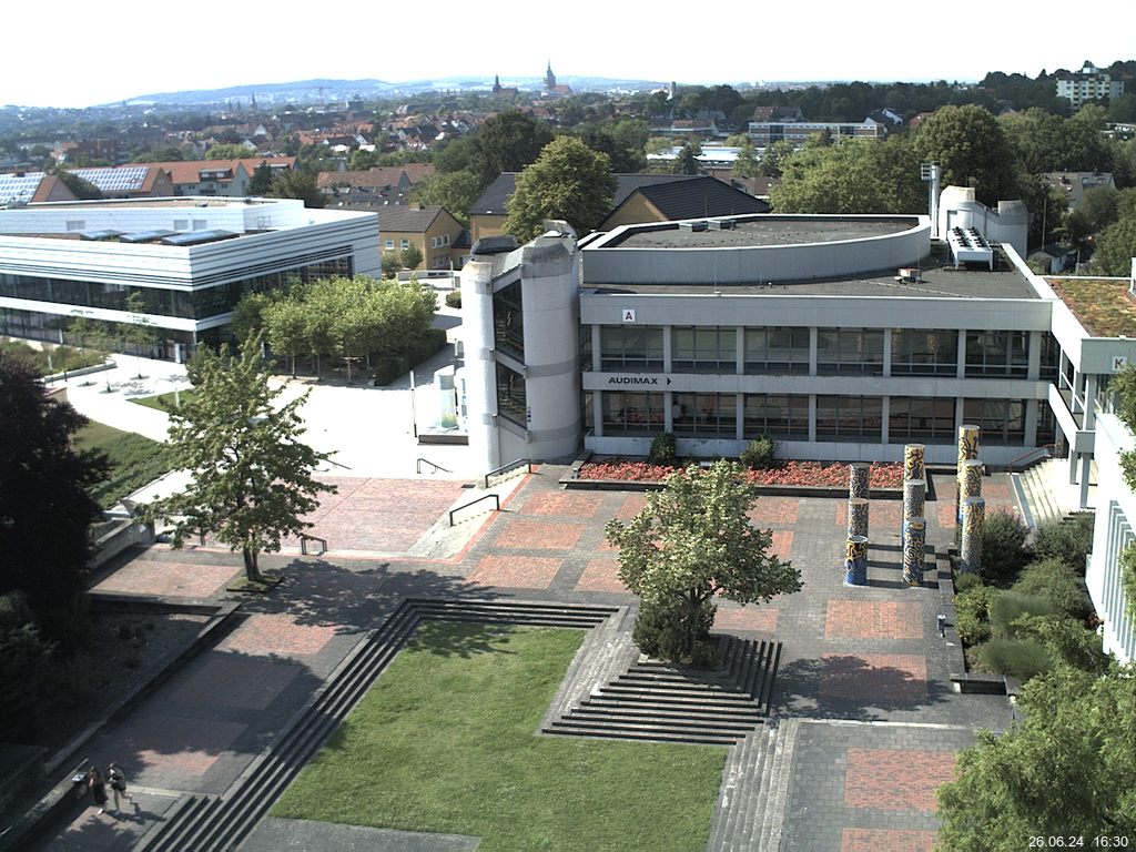 Foto der Webcam: Verwaltungsgeb&auml;ude, Innenhof mit Audimax, H&ouml;rsaal-Geb&auml;ude 1