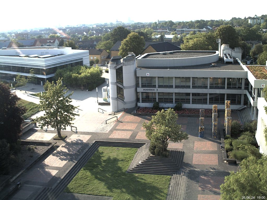 Foto der Webcam: Verwaltungsgeb&auml;ude, Innenhof mit Audimax, H&ouml;rsaal-Geb&auml;ude 1