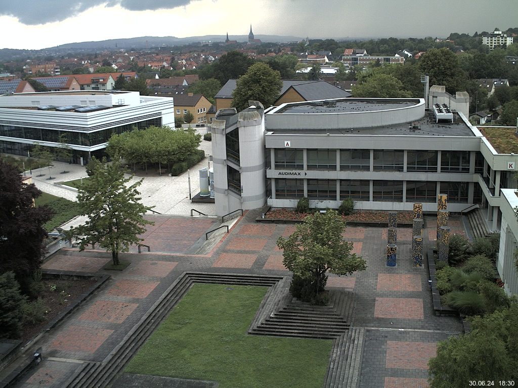 Foto der Webcam: Verwaltungsgeb&auml;ude, Innenhof mit Audimax, H&ouml;rsaal-Geb&auml;ude 1