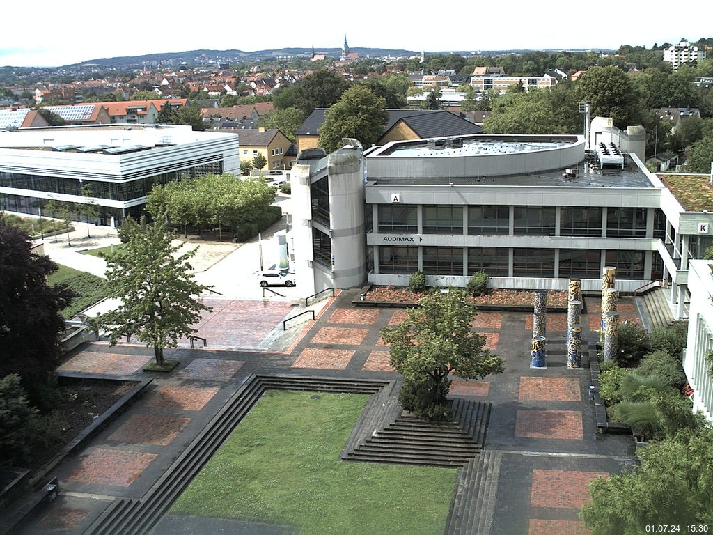 Foto der Webcam: Verwaltungsgeb&auml;ude, Innenhof mit Audimax, H&ouml;rsaal-Geb&auml;ude 1