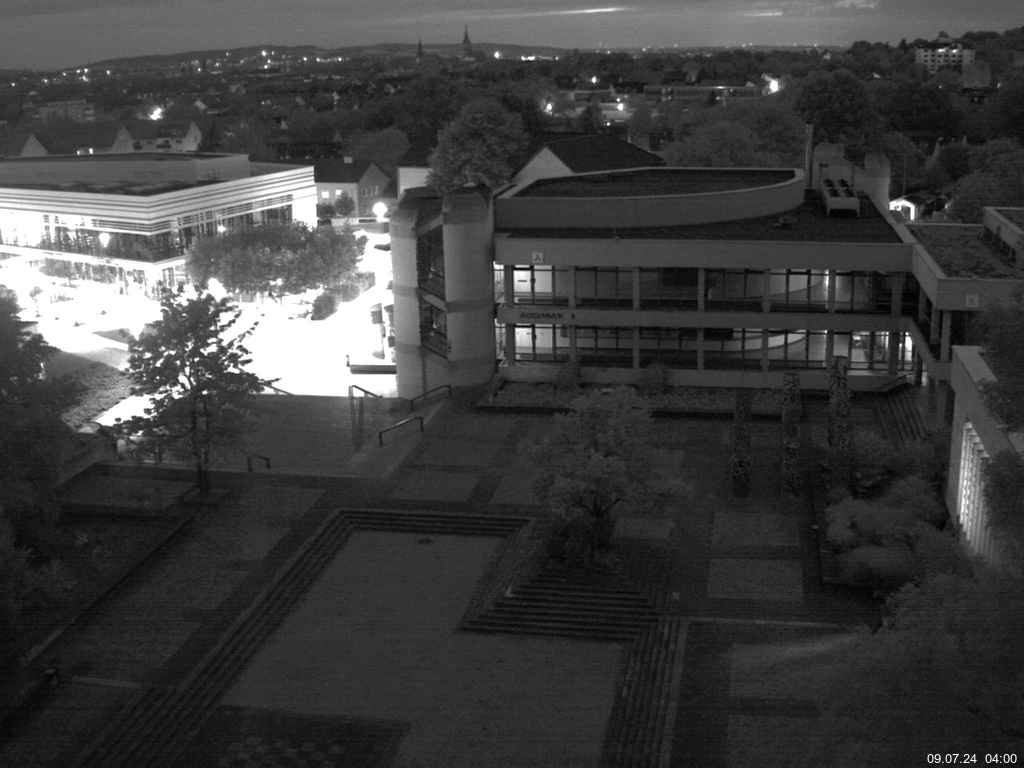 Foto der Webcam: Verwaltungsgebäude, Innenhof mit Audimax, Hörsaal-Gebäude 1