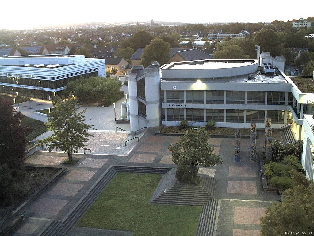 Foto der Webcam: Verwaltungsgeb&auml;ude, Innenhof mit Audimax, H&ouml;rsaal-Geb&auml;ude 1