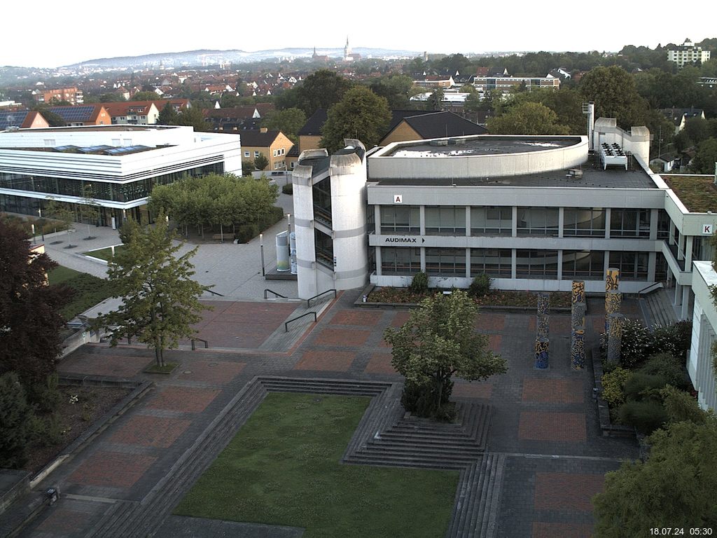Foto der Webcam: Verwaltungsgeb&auml;ude, Innenhof mit Audimax, H&ouml;rsaal-Geb&auml;ude 1