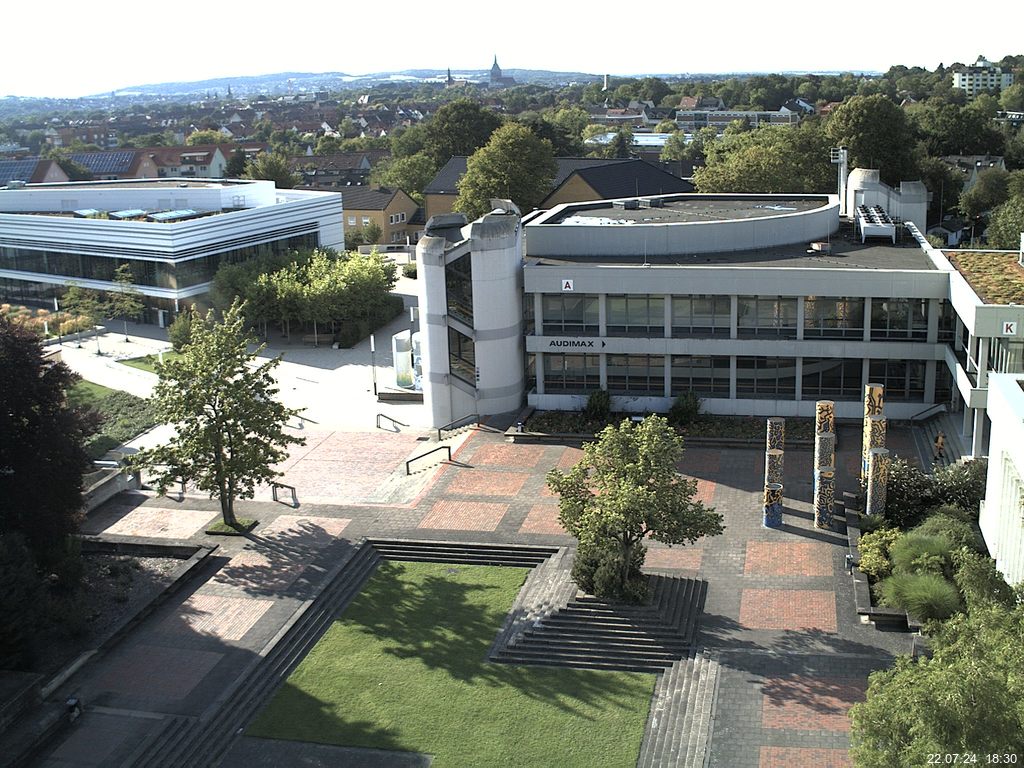 Foto der Webcam: Verwaltungsgeb&auml;ude, Innenhof mit Audimax, H&ouml;rsaal-Geb&auml;ude 1