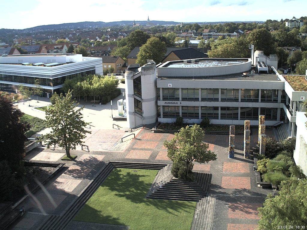 Foto der Webcam: Verwaltungsgeb&auml;ude, Innenhof mit Audimax, H&ouml;rsaal-Geb&auml;ude 1