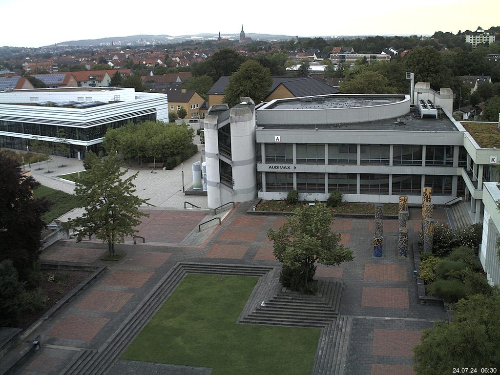Foto der Webcam: Verwaltungsgeb&auml;ude, Innenhof mit Audimax, H&ouml;rsaal-Geb&auml;ude 1