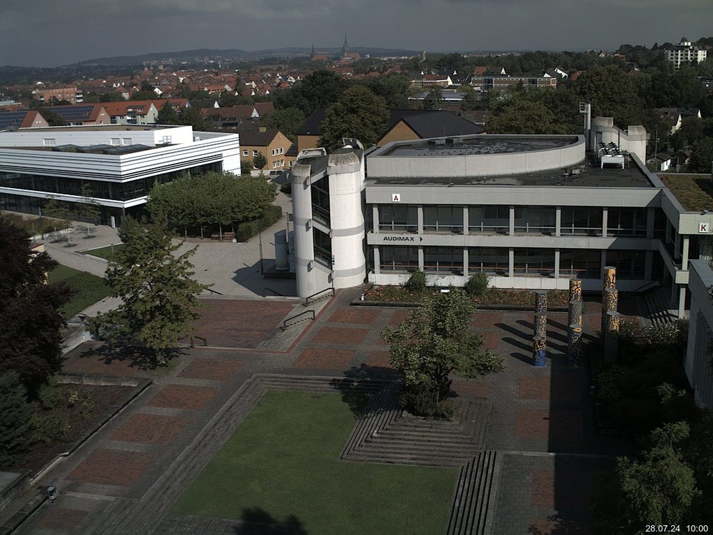 Foto der Webcam: Verwaltungsgebäude, Innenhof mit Audimax, Hörsaal-Gebäude 1