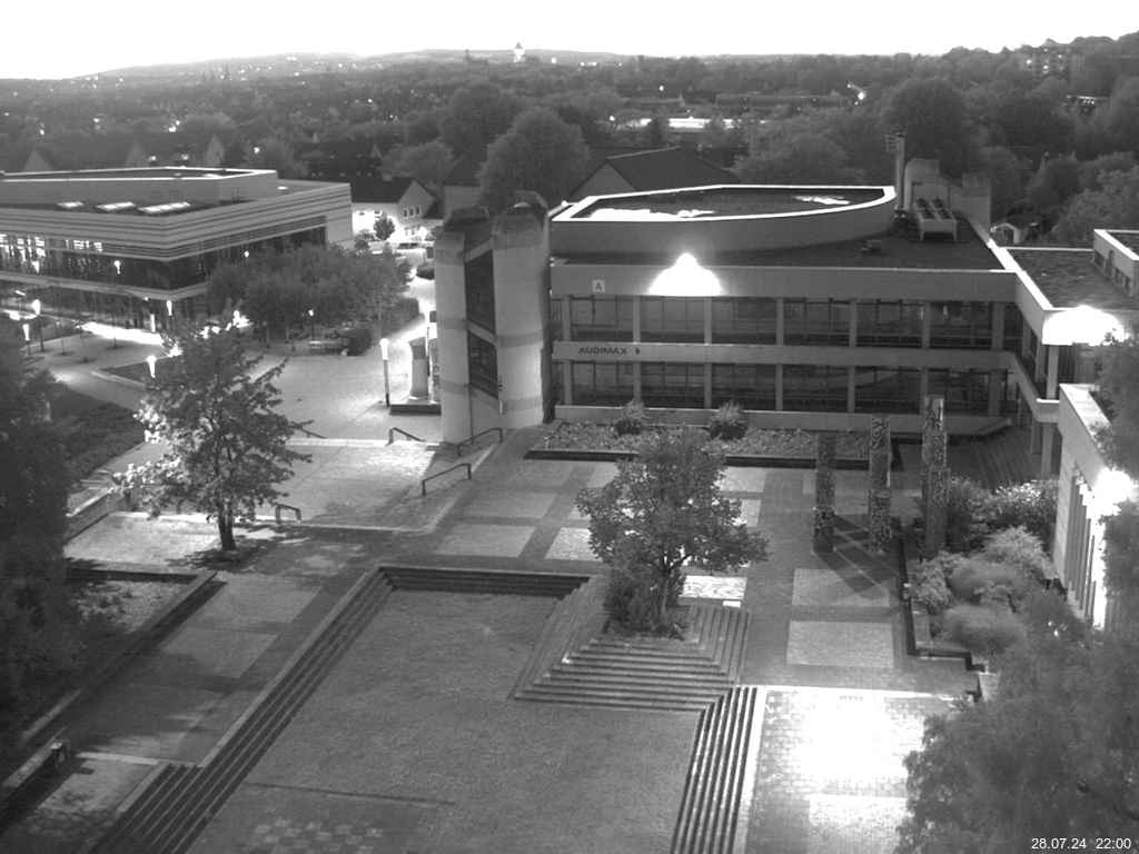 Foto der Webcam: Verwaltungsgebäude, Innenhof mit Audimax, Hörsaal-Gebäude 1