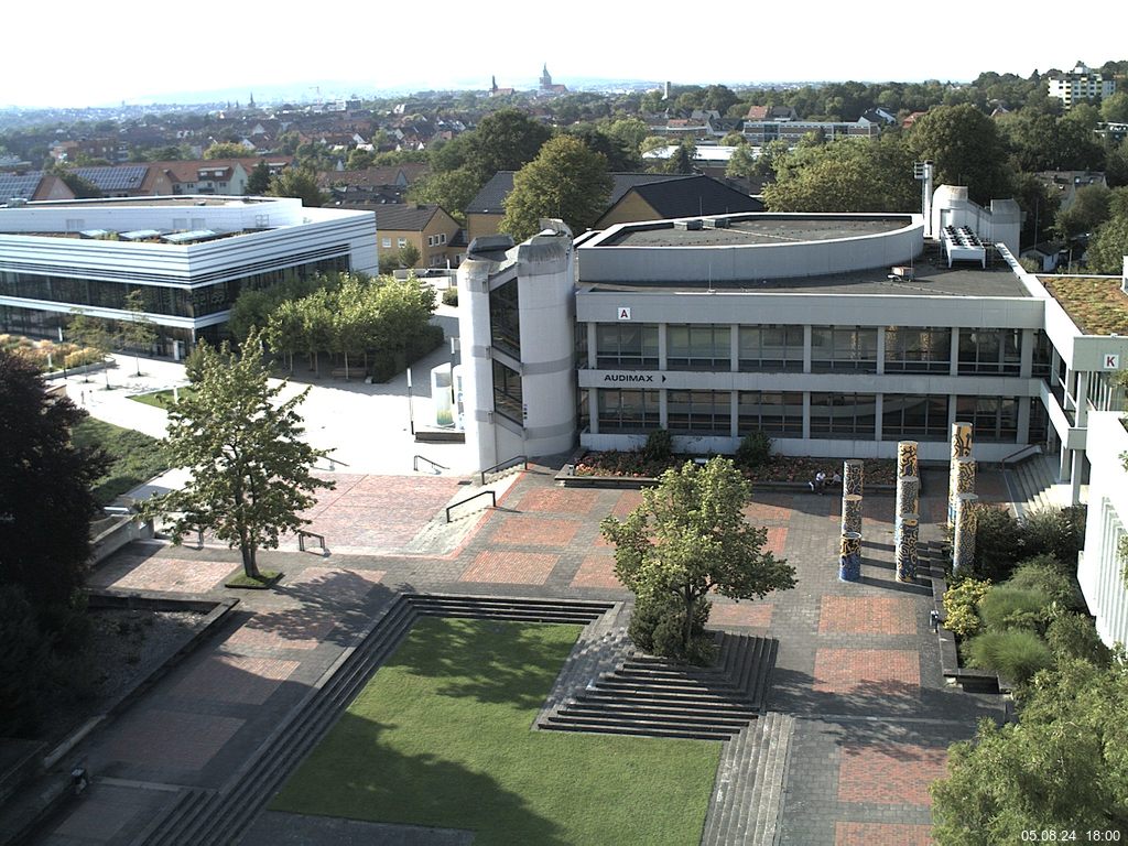 Foto der Webcam: Verwaltungsgeb&auml;ude, Innenhof mit Audimax, H&ouml;rsaal-Geb&auml;ude 1