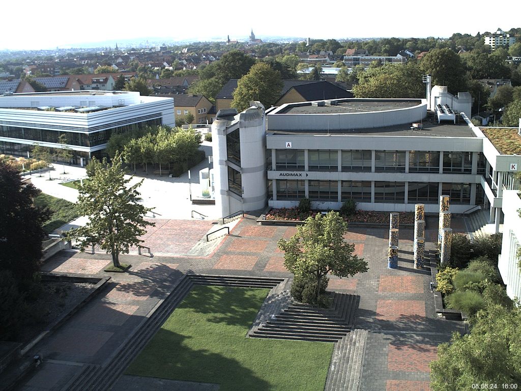 Foto der Webcam: Verwaltungsgeb&auml;ude, Innenhof mit Audimax, H&ouml;rsaal-Geb&auml;ude 1