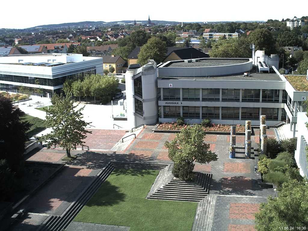 Foto der Webcam: Verwaltungsgeb&auml;ude, Innenhof mit Audimax, H&ouml;rsaal-Geb&auml;ude 1