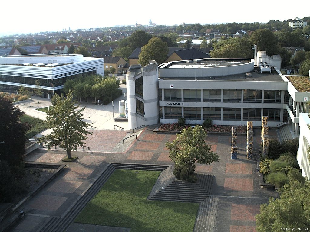 Foto der Webcam: Verwaltungsgeb&auml;ude, Innenhof mit Audimax, H&ouml;rsaal-Geb&auml;ude 1